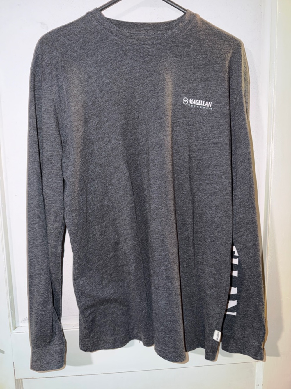 Magellan Outdoors Heather Gray Long-Sleeve Crewneck Tee
